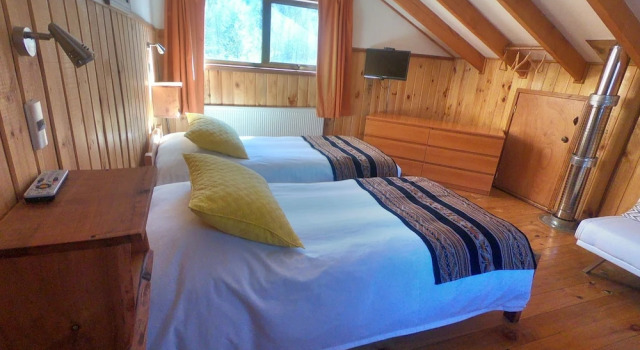 Hostal Newenpüllü, Book Hotel Hoteller i Curacautin med pool, Swimmingpool