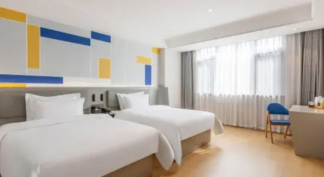Люкс 7 Days Inn (Jiayu People's Park Branch)