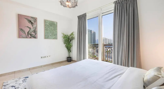 Palm Jumeirah - 2br - New Furnished - Next To Mall