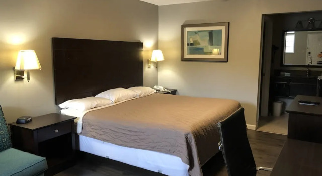 Двухместный номер Standard Deerfield Inn and Suites - Fairview