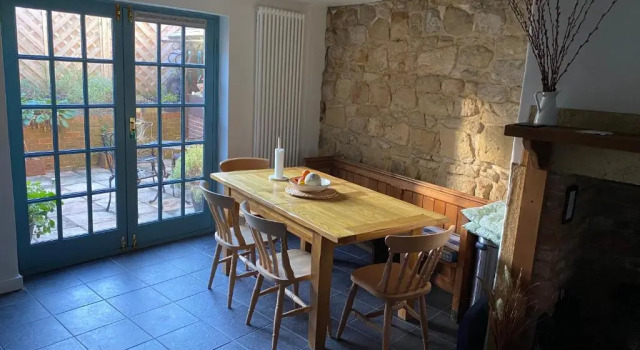Коттедж Alnwick Holiday House - Charming, Historic, Central Alnwick with Courtyard