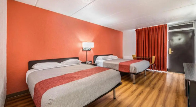 Четырёхместный номер Deluxe Motel 6-Henderson, TX