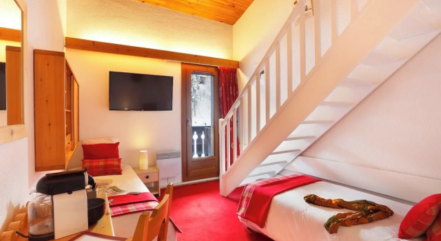 Номер Standard Дуплекс с балконом Hôtel du Bourg