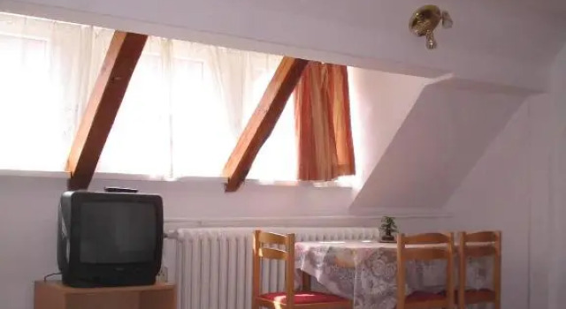 Четырёхместный номер Standard Burg Eger