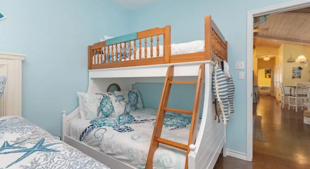 Mango Bungalow Sleeps 8 2 Community Pools
