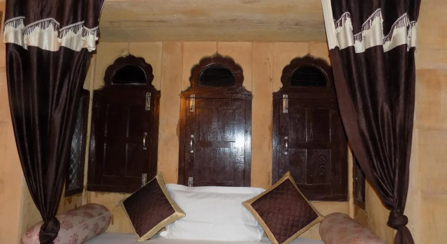 hotel fotiya jaisalmer, Rezervovat Hotel Hotely v Rajasthan s parkováním, Parkování