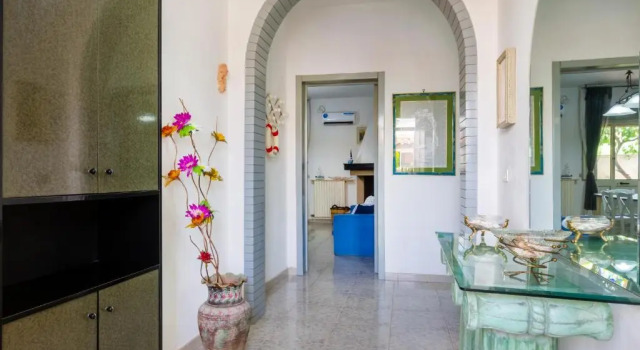 Air-conditioned Villa 300 Meters From Porto Cesareo Beach With Parking