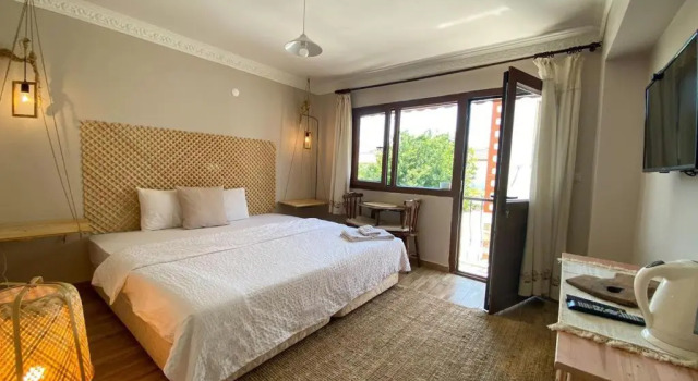 Люкс с видом на сад Sigacik Poseidon Boutique Hotel