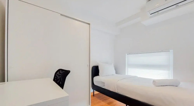 Spacious And Elegant 3Br Loft At Kingland Avenue Apartment