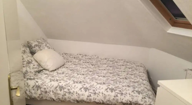 1 Bedroom Apartment With Amazing Views in Paris, Забронировать Апартаменты/квартира Париж Иль-де-Франс, рядом с Eglise Suedoise