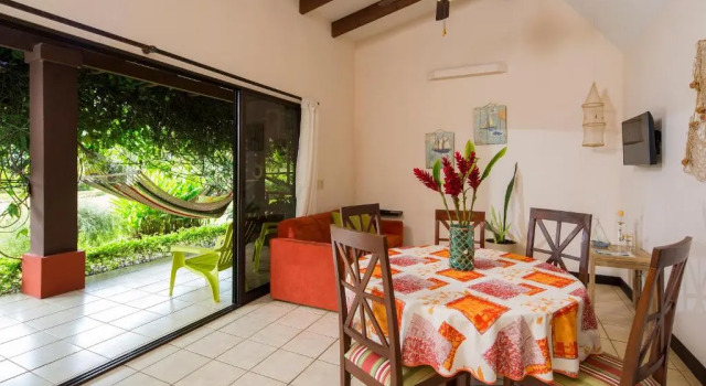Семейные апартаменты с красивым видом из окна Playa Potrero Apartments