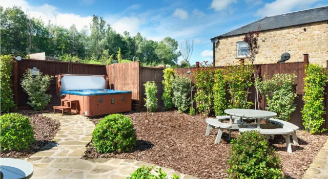 Коттедж Grand Oakerthorpe Holiday Village