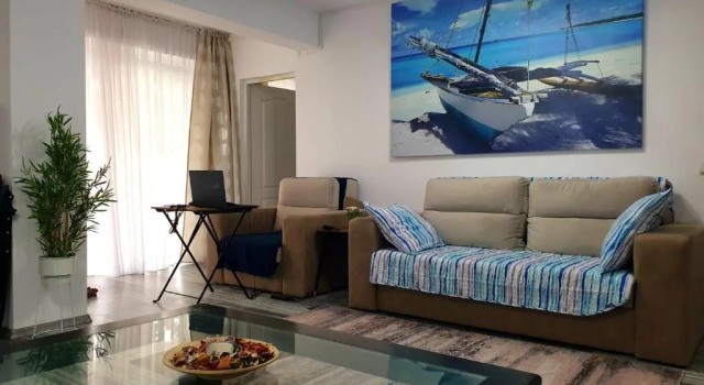 Apartament Mamaia Nord la 30 de m de plaja cu terasa., Prenota Appartamento Navodari Mamaia-Sat