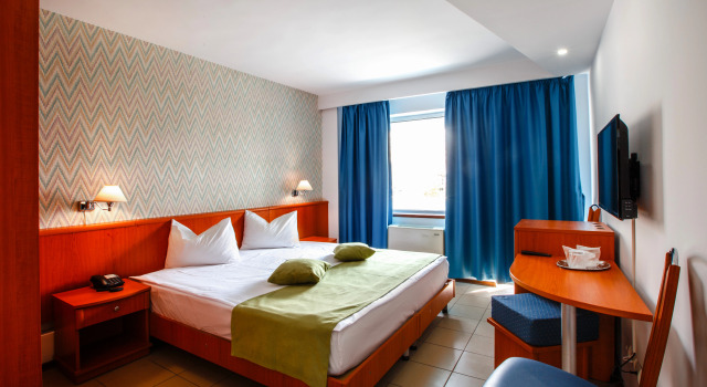 Hotel Apollo, Varaa Hotelli Hotellit Mamaia-Sat pysäköinnillä, Pysäköinti