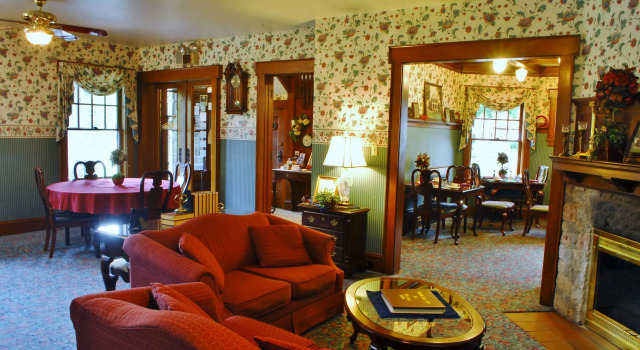 Arbor Hill Inn, Prenota Hotel LaPorte Indiana