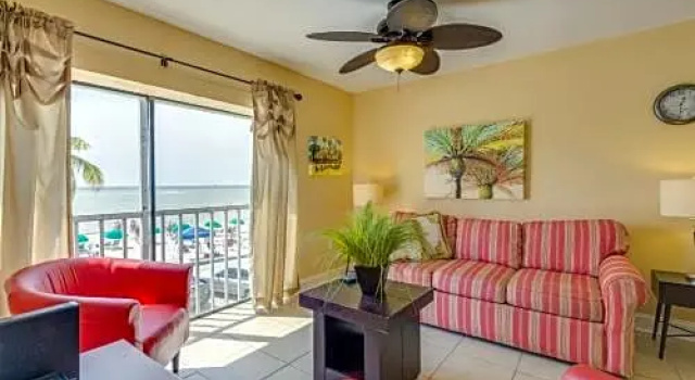 Студия Pierview Hotel and Suites