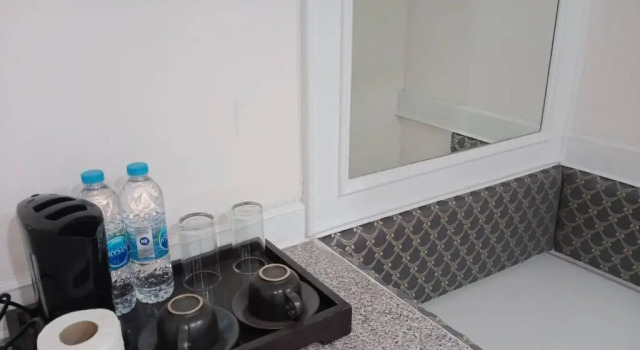Трёхместный номер Standard Royal Garden Home Hotel