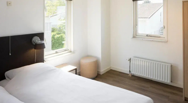 Holiday Home w/ Sauna Near Beach, Book Vacation Home Kamperland 