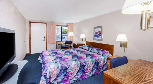 Knights Inn Mackinaw City