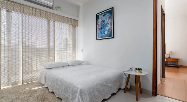 (902-A) Apartamento com Suíte no Coração Leblon, Забронировать Апартаменты/квартира Отели Рио-де-Жанейро с парковкой, рядом с Папский католический университет Рио-де-Жанейро, Парковка