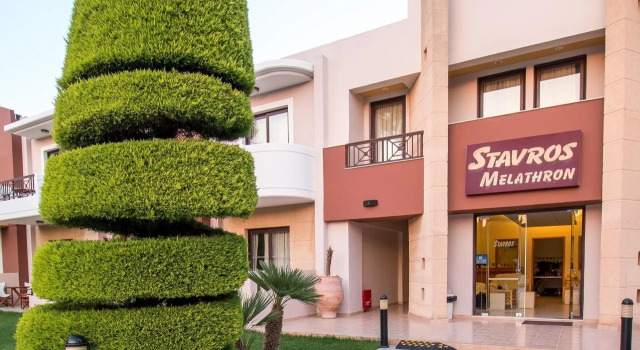 Stavros Melathron Studios, Prenota Affittacamere Hotel a Kalithies con piscina, Piscina