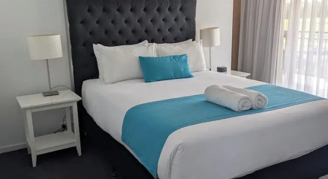 Номер Standard с 2 комнатами с балконом и с видом на воду Araluen Motor Lodge
