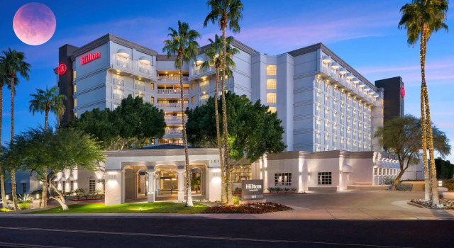 Четырёхместный номер Executive Doubletree by Hilton Phoenix Mesa