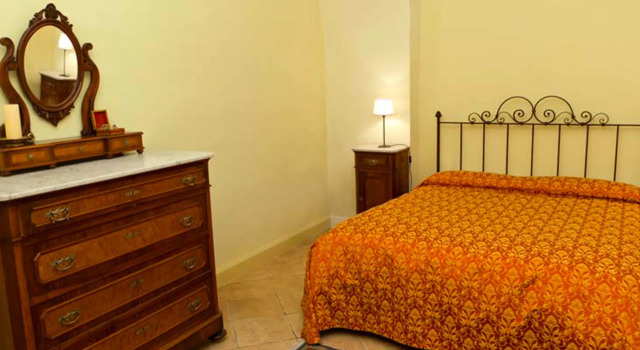 Il Borgo del Fattore B&B, Book Hotel Hotels in Foligno with Parking, Parking