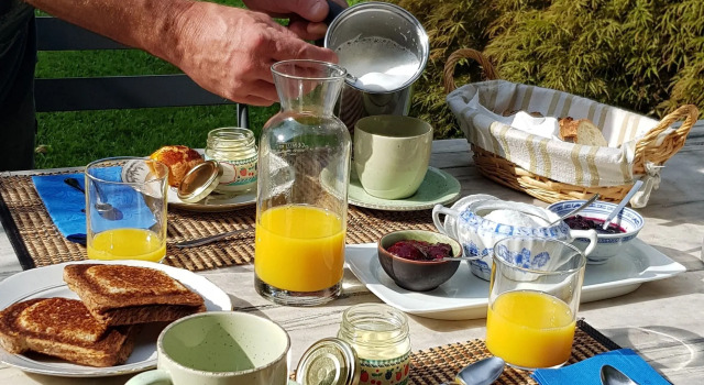 B&B L'Isola, Book Bed and Breakfast Hotels in Como with Breakfast, Breakfasts