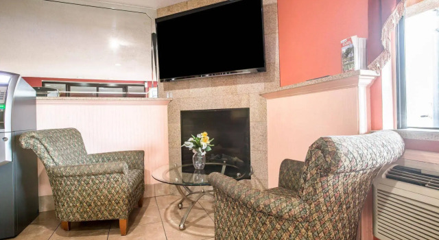 Econo Lodge Atlanta Airport East, Забронировать Отель Колледж-Парк Джорджия