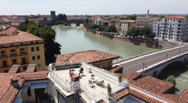 Lady Verona Residence, Забронировать Гостевой дом Гостевые дома Вероны, рядом с Филармонический театр Вероны, Гостевой дом