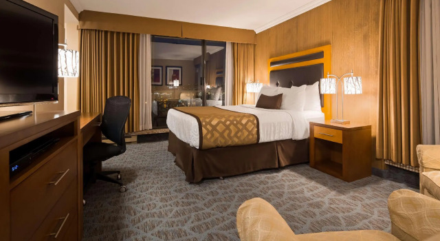 Двухместный номер Standard с балконом Best Western PLUS Inner Harbour Hotel