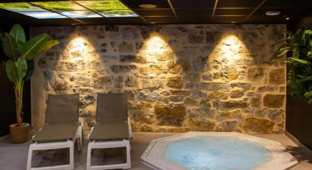 RCN Val de Cantobre, Rezervați Teren de campat Hoteluri de afaceri în Aveyron, 4* 5*