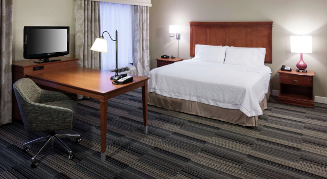 Hampton Inn & Suites Davenport, Varaa Hotelli Hotellit Illinois pysäköinnillä, Pysäköinti