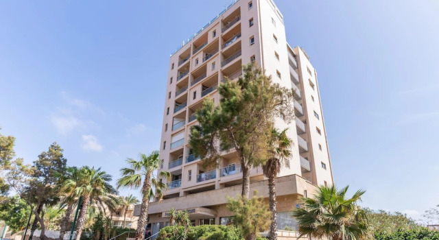 Top Tier Apartment with Swimming Pool, Buchen Sie Ferienwohnung Hotels in Zentralbezirk Israel mit Pool, Schwimmbad