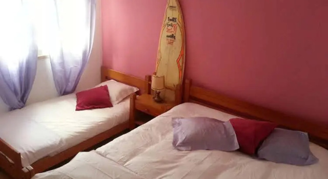 Lost Caparica Surf House, Забронировать Отель Капарика Сетубал