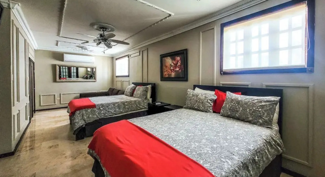 Коттедж с 6 комнатами Luxurious San Juan Villa w/ Pool - Walk to Beach