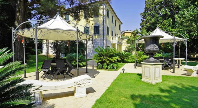 Villa Byron, Забронировать Вилла Коттеджи Специи, рядом с Центральный вокзал Специи, Коттедж