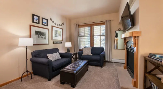 First Floor Riverside Condo Close to Slopes - Zephyr Mountain Lodge Premium-Rated 2108