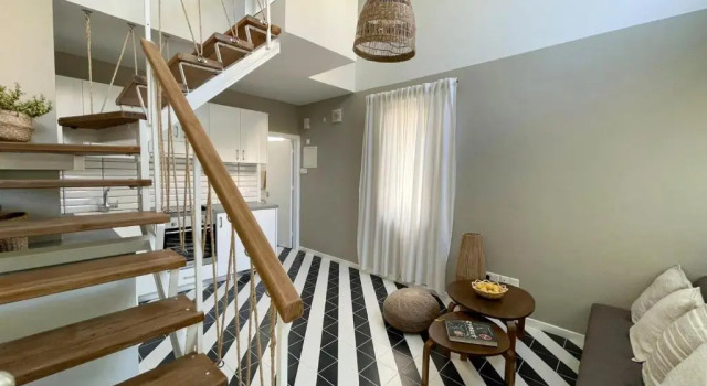 Stunning duplex studio apartment 150 metres from the Sea, Book Apartment Germasogeia Limassol