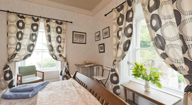 Номер Standard с видом на реку Ledville Castle