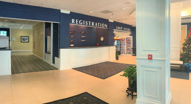 Crowne Plaza Hampton Marina, Book Hotel Hoteller i Hampton med pool, Swimmingpool