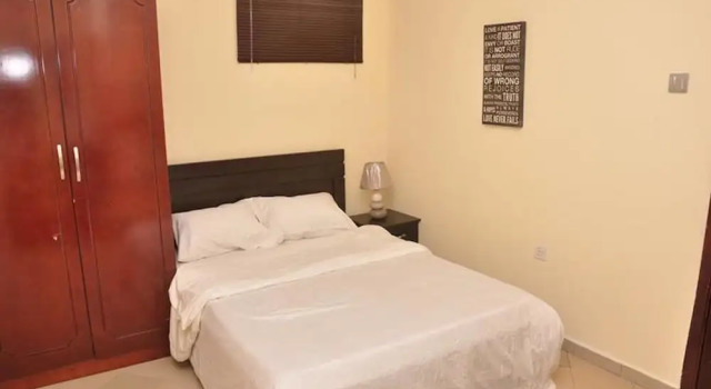Апартаменты с 2 комнатами с балконом Trinity Furnished Apartment