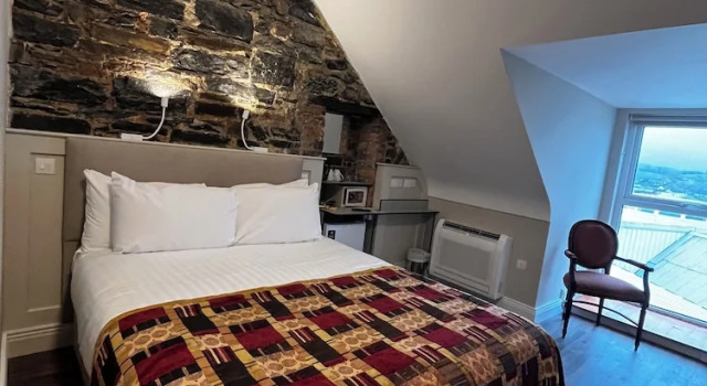 Номер Standard Donegal House