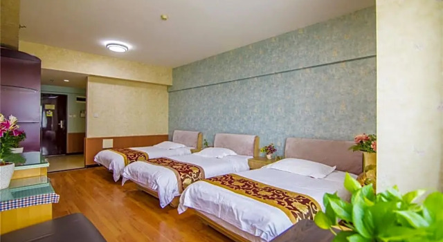 Номер Standard Golden Tree Business Hotel