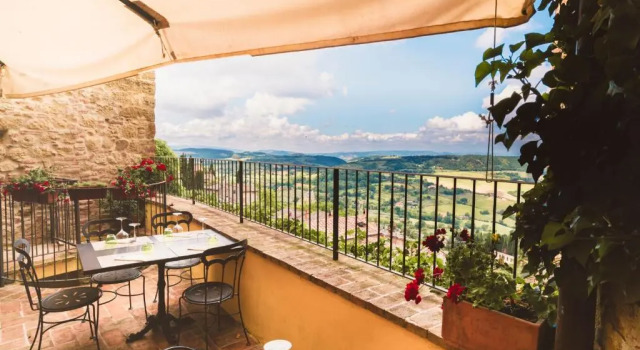 Люкс с видом на город Osteria Del Borgo B&B