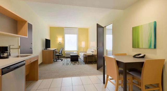 Двухместный люкс Home2 Suites by Hilton Clarksville/Ft. Campbell