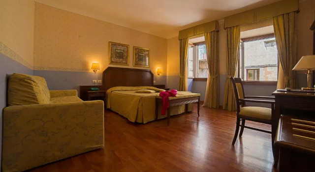 Четырёхместный номер Standard Hotel Filippeschi