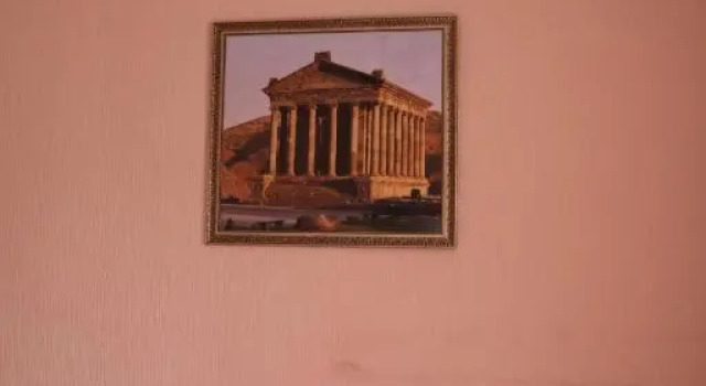Standard Doppel Zimmer Bridge House Yerevan Armenia