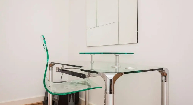 Stunning 2 Bed Apartment with Amazing Views, Забронировать Апартаменты/квартира Лондон Большой Лондон, рядом с Каннинг Таун